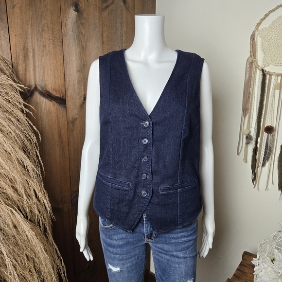 NWT Torrid Studio Denim Buttoned Tailored Stretchy Vest - Picture 3 of 15